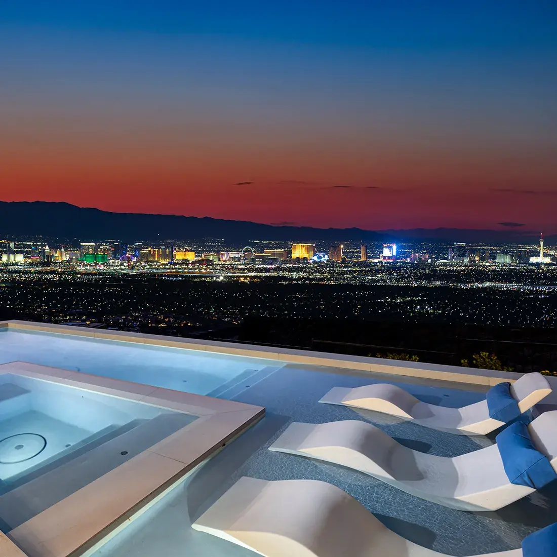 SkyVu Residence 1 - Pool